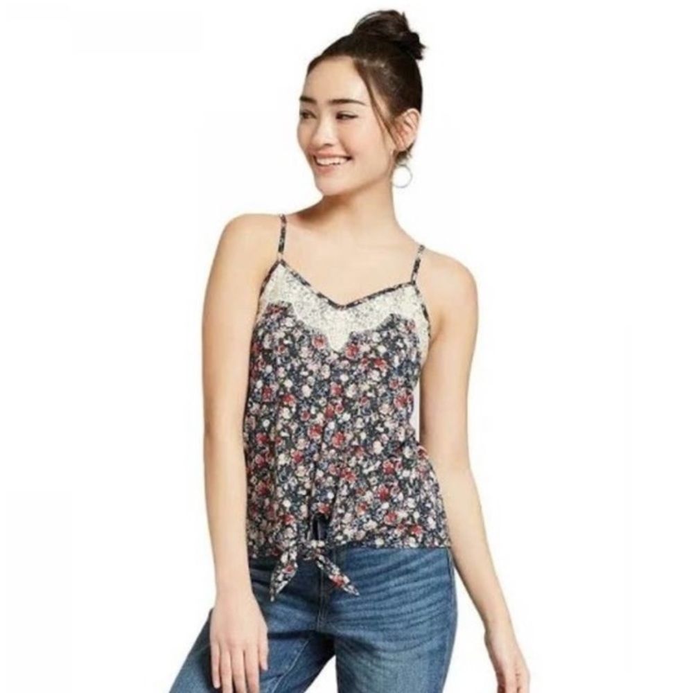 Patriotic Floral Tank Top with Lace Trim and Front Tie